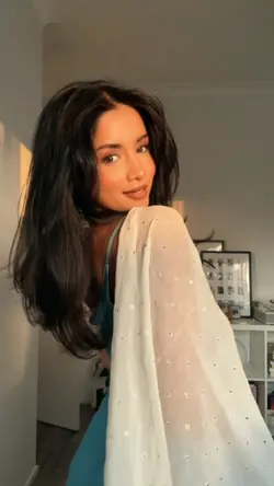 Hindi Song 2 Clips