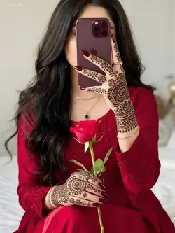 mehndi on hands