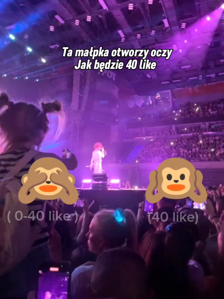 Ma otworzone oczy? 