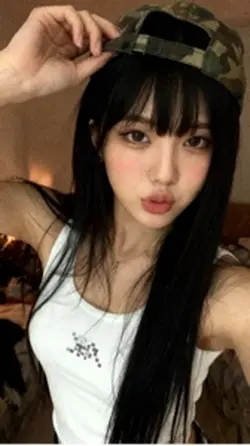 ☆:: AI Camo Cap Girl