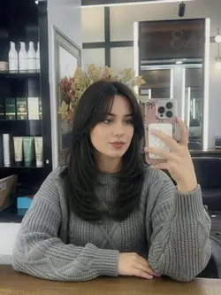 O anda kalbim sessizce daha hızlı atıyor