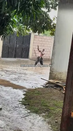 SEMENTARA NGENEKI 