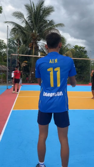 slowmo volley