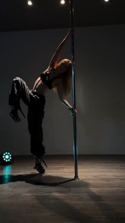 Pole dance