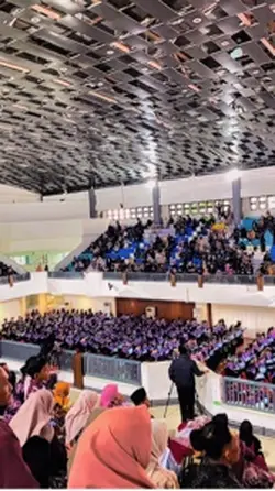 KITA USAHAKAN GELAR