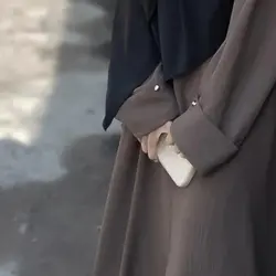 pakai gamis
ribet