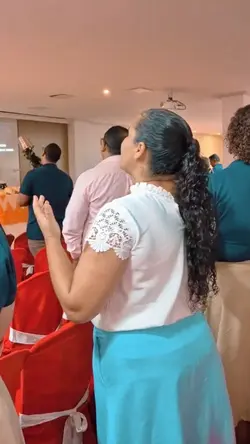 IGREJA LOUVOR