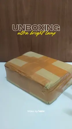 Unboxing Lamp