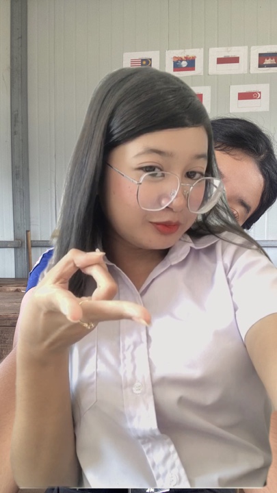 ມີເງື່ອຍອ່ຽວລະຫວາ😗🇻🇳