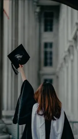 wisuda trend