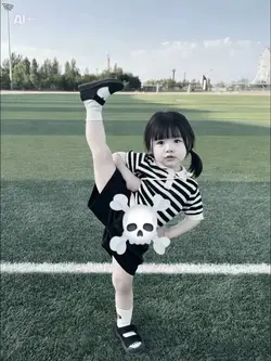 中国軍隊ダンス