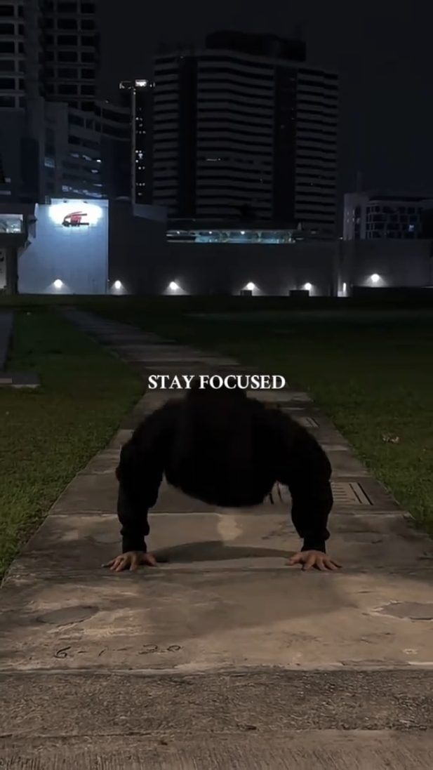 STAY FOCUSED