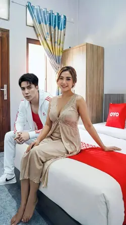 lagi di kamar