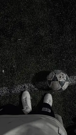 นักบอล😢