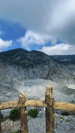 Tangkuban perahu