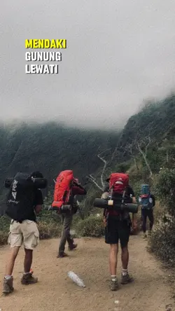 Mendaki Gunung