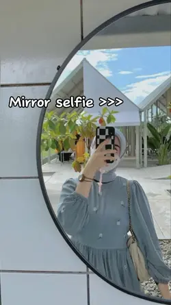 Mirror selfie_ 