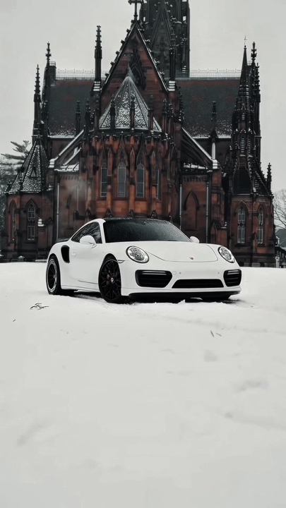 Gefrorene Geschwindigkeit _ Porsche