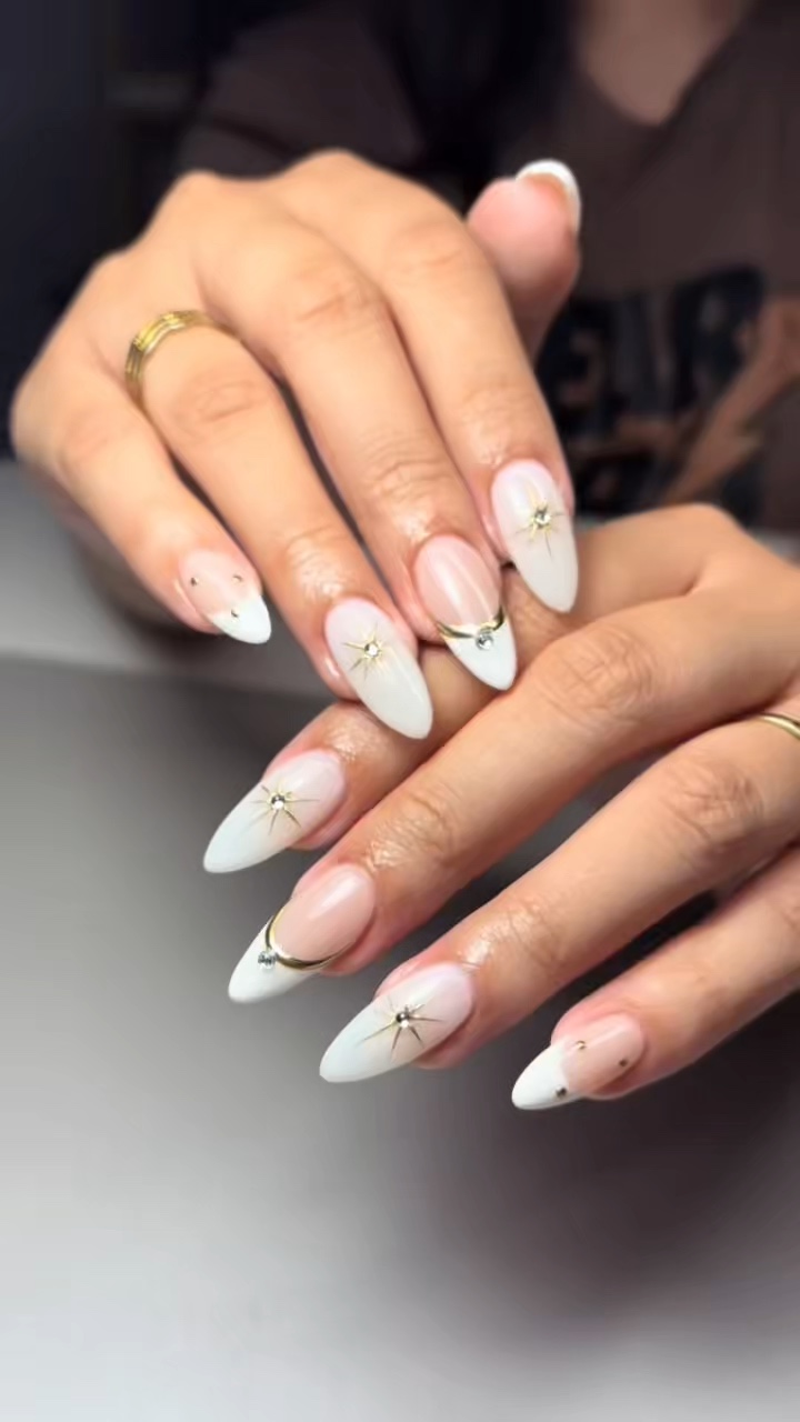 UÑAS