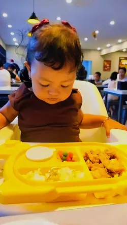 Bayi Makan 
