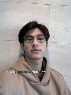 ku lepas kacamata