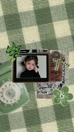 SOFT GREEN FRAME