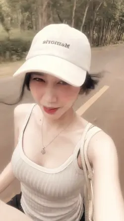 គេពេញចិត្តលើរូបនារី 🌸🩷