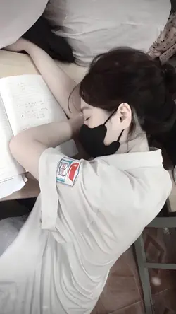 1 ảnh nhạc cuốnnn