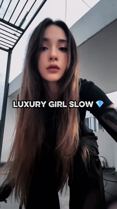Slow Motion Beauty 