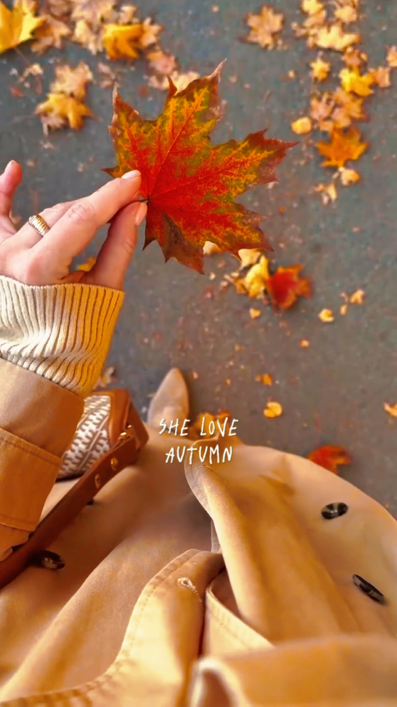 She love autumn 