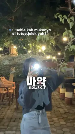 selfie kok mukanya 
