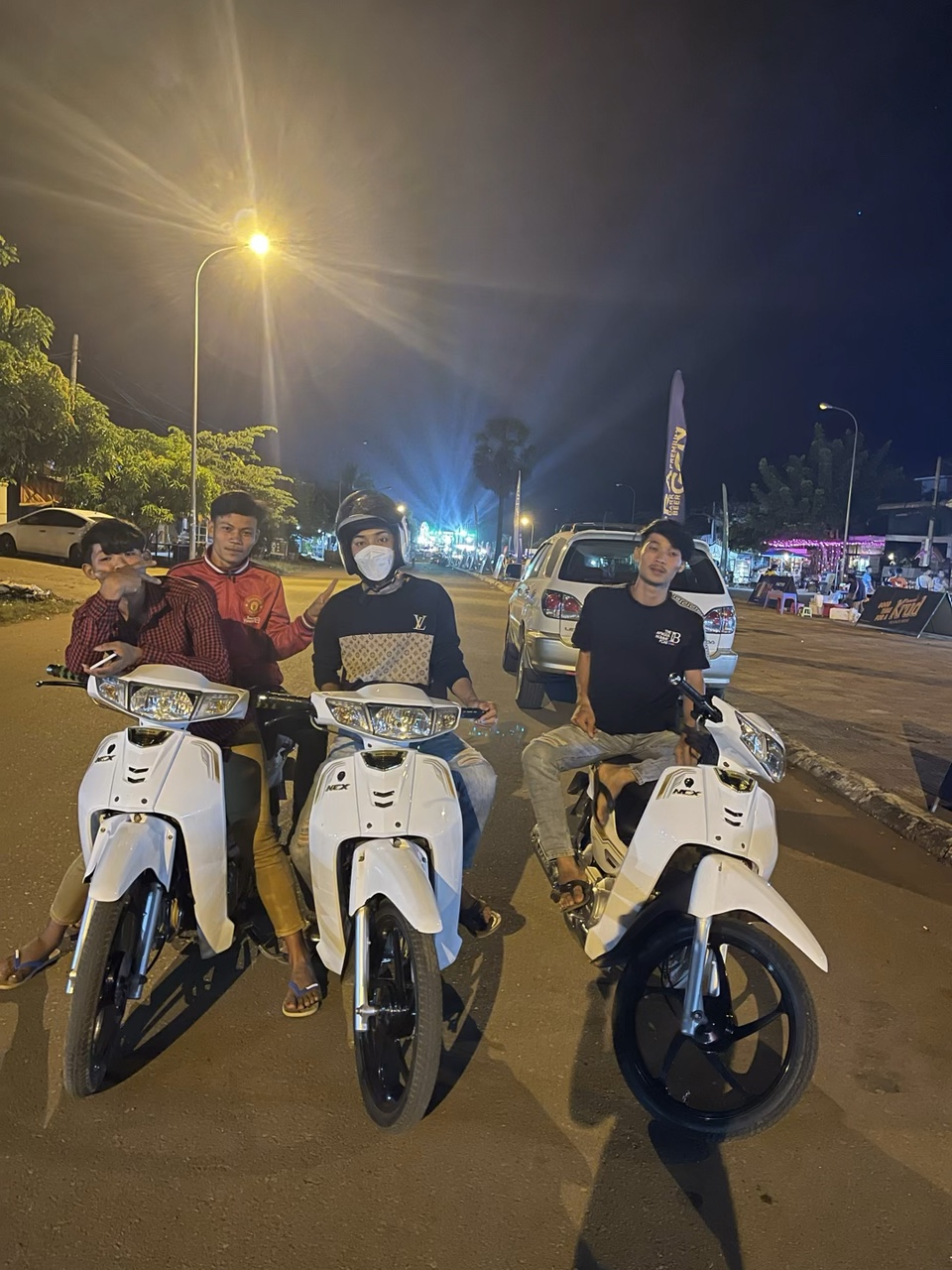 មានសេះសដែលតែអត់សក់វែងជិះ🥴