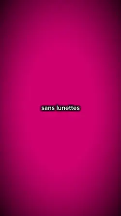 avec des lunettes