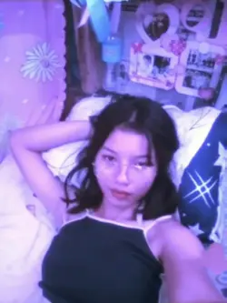 tinitigan ko