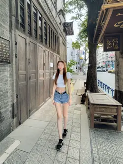 ai expand photo