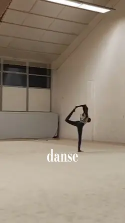 elle me dit danse