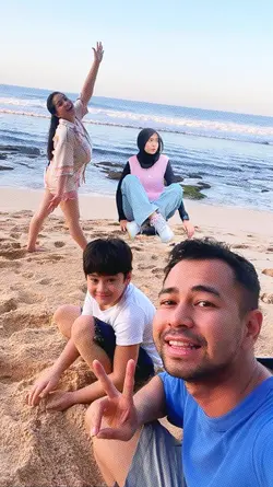 KELUARGA RAFFI AHMAD