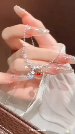 kalung titanium