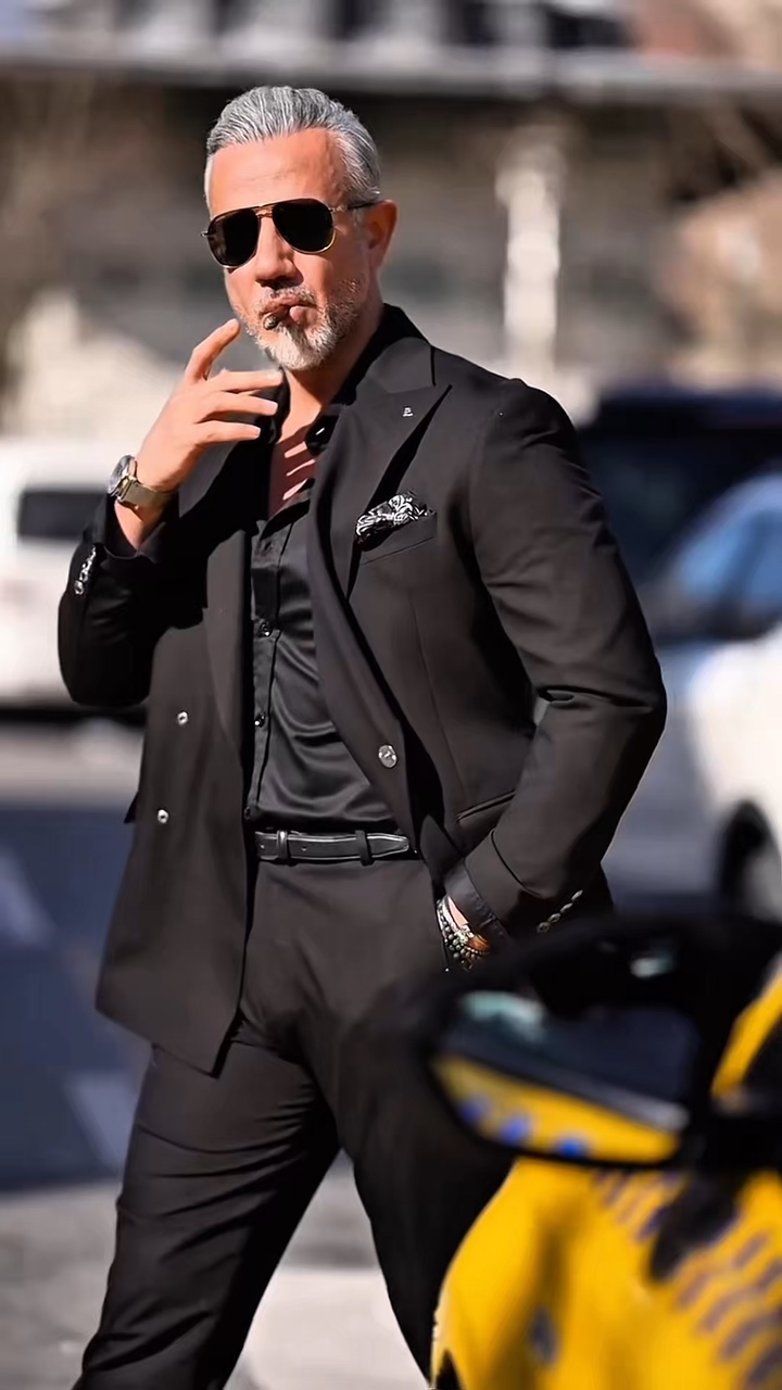 🔥HANDSOME🔥