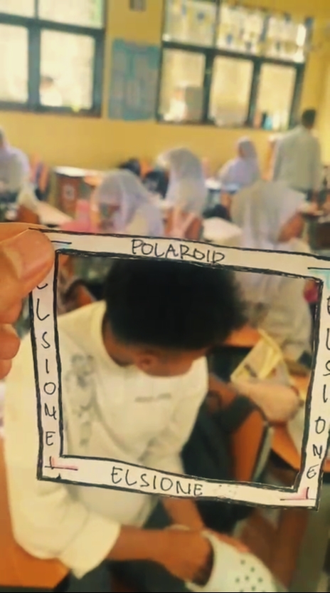 TREN KELAS POLAROID