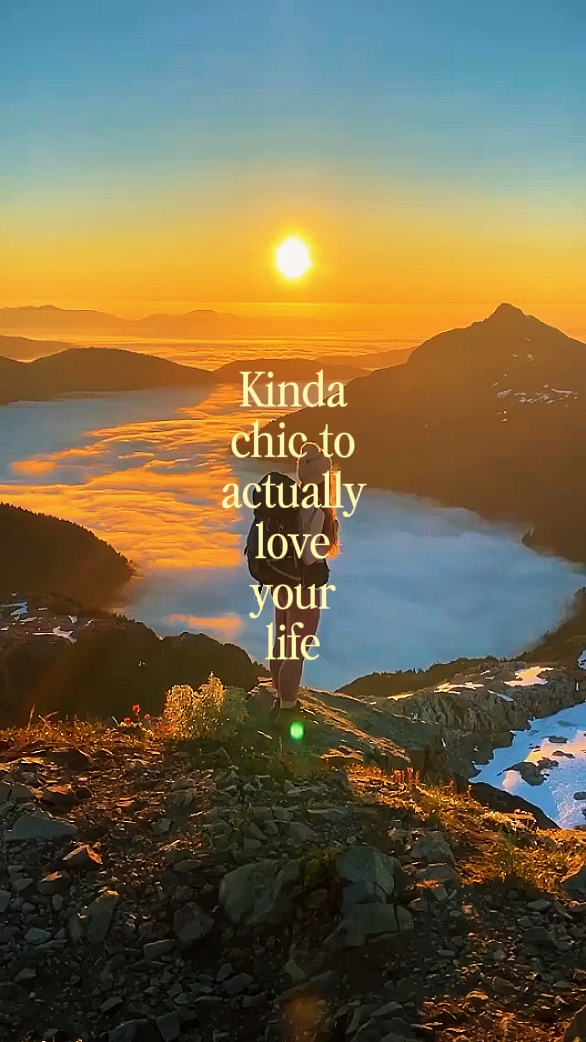 kinda chic to