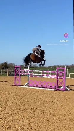 horseriding slowmo