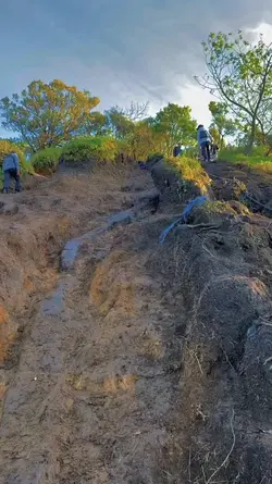 JALUR EKSTRIM GUNUNG