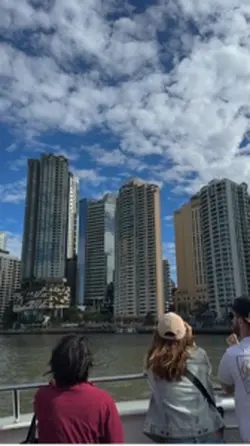 Nhiều video