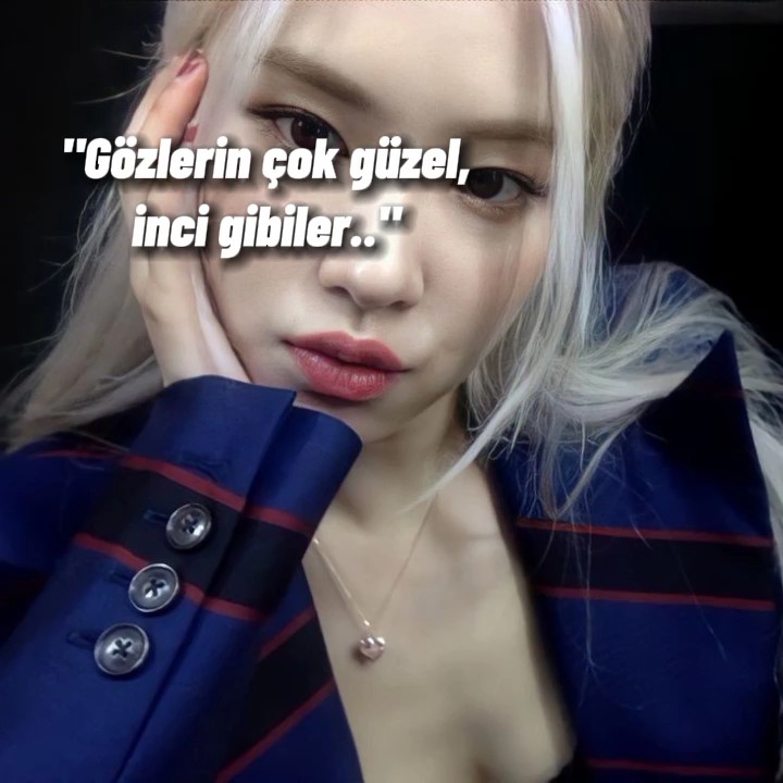 Can i get a kiss <33