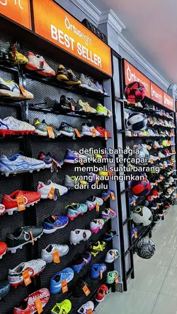 sepatu bolaesthetic