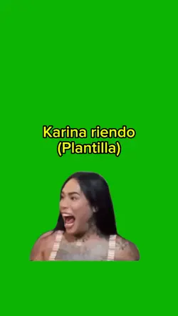 Karina riendo