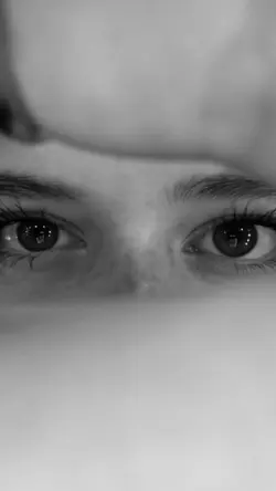 OCEAN EYES TREND
