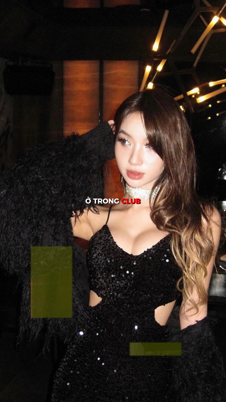 Khóc ở trong club