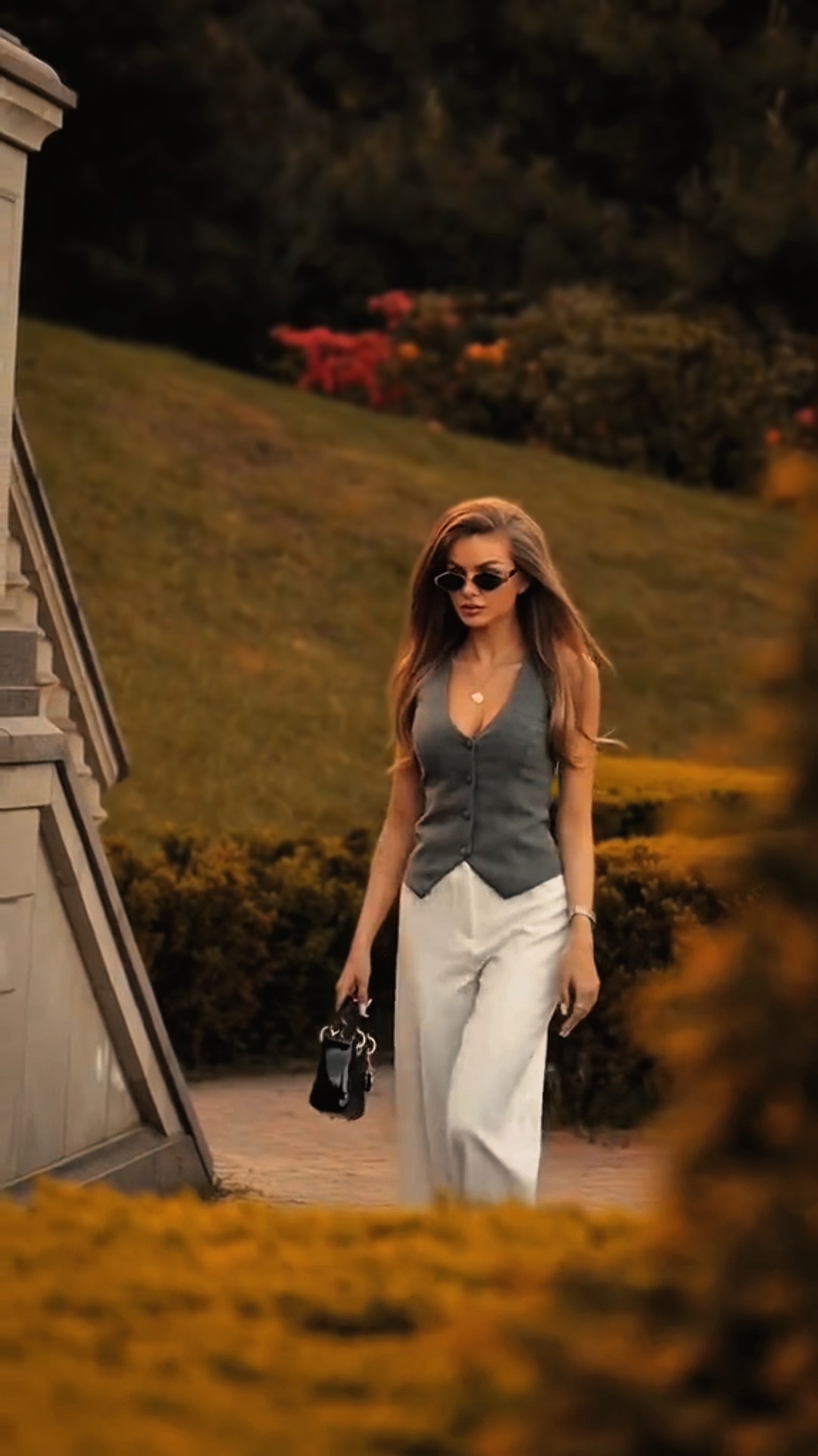 4 CLIPS — FASHION ★